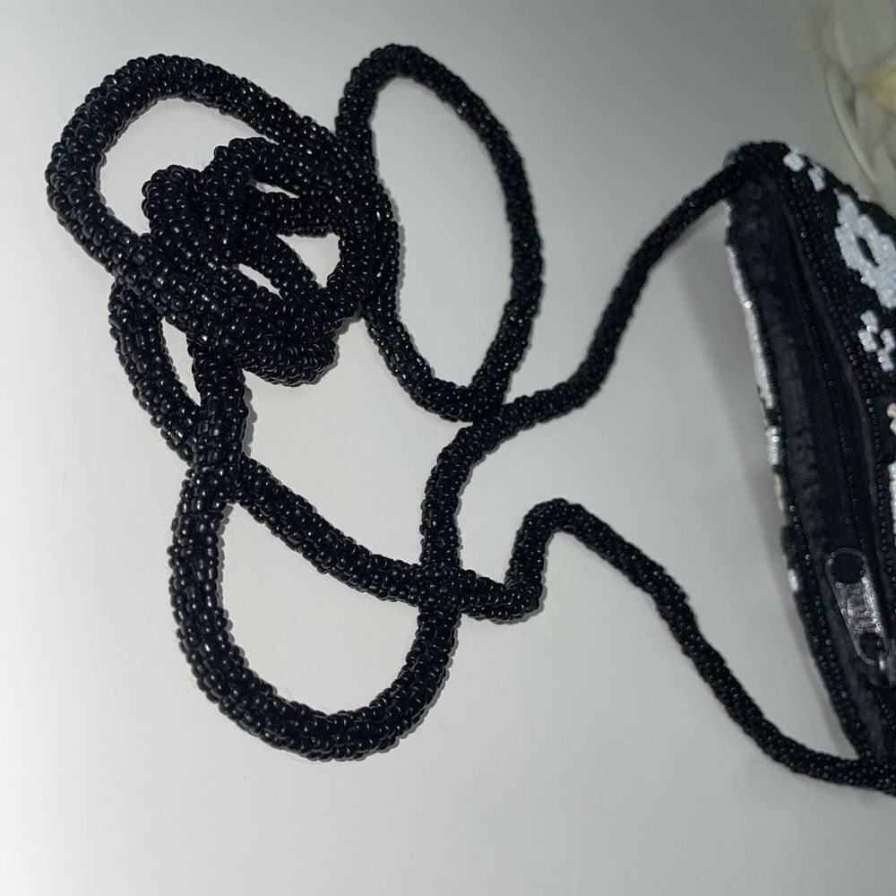 Elegant Black and White Beaded Fringe Bag - Picture 4 of 7